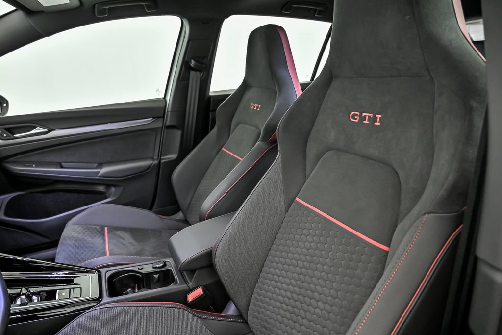 Used 2025 Volkswagen GTI SE FWD image 13