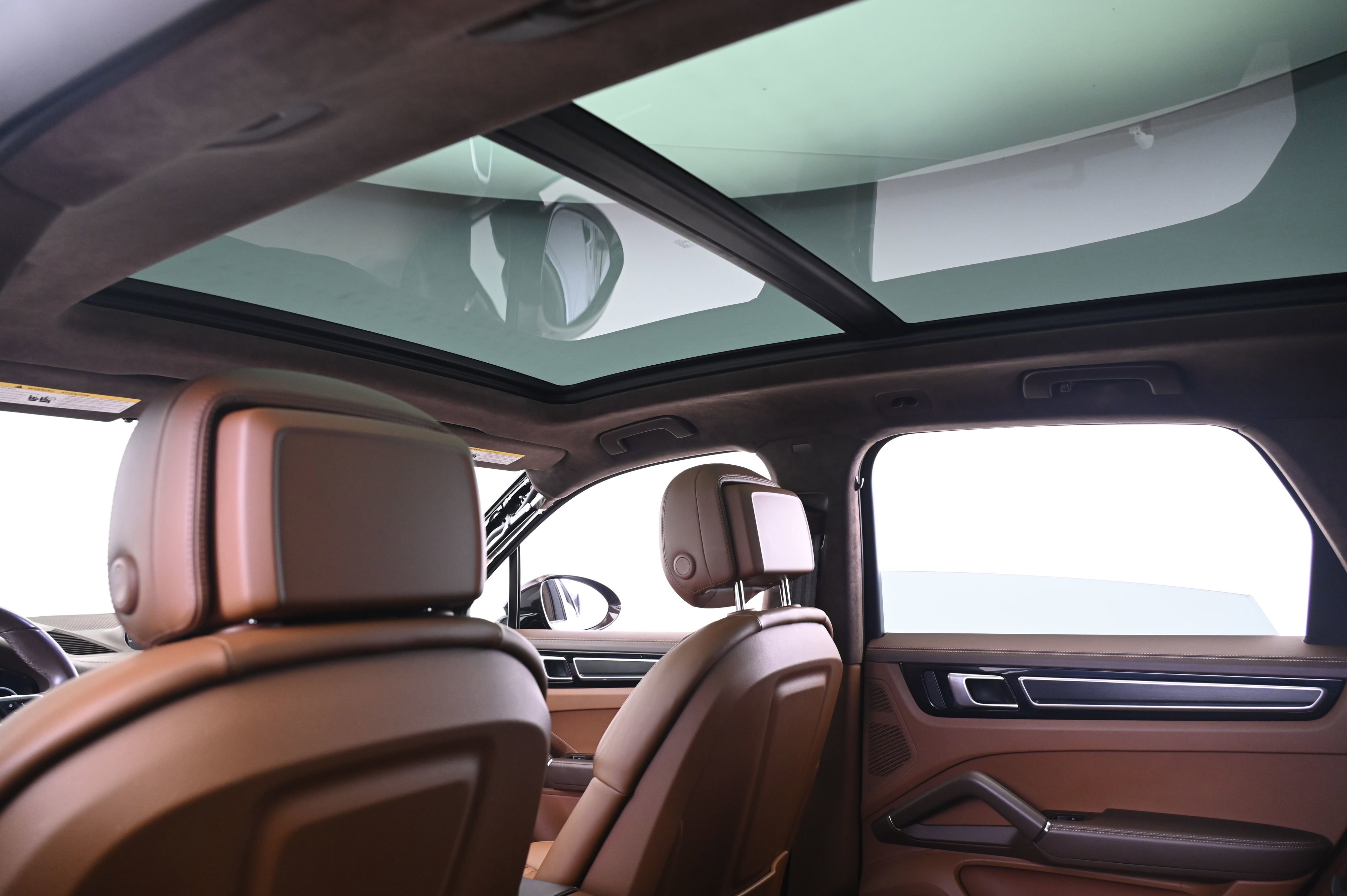 Used 2022 Porsche Cayenne GTS image 25