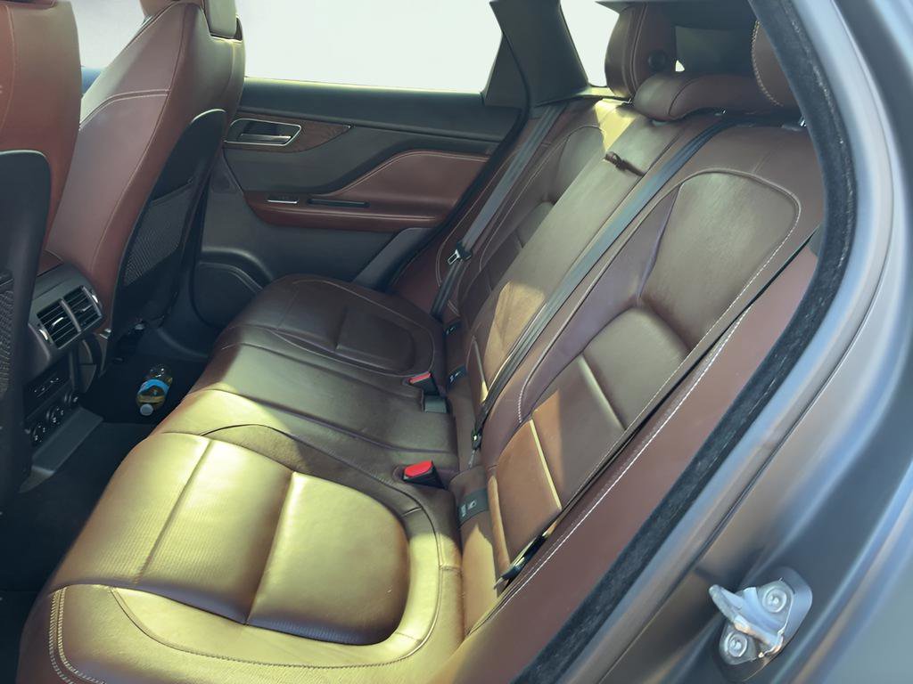 Used 2017 Jaguar F-PACE S AWD/4WD image 6