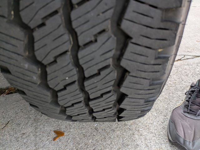 Certified 2024 Ford F250 Lariat w/ Black Appearance Package image 17