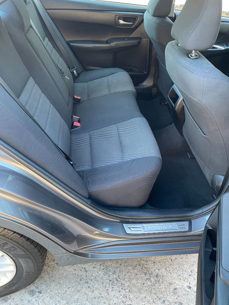 Used 2017 Toyota Camry LE image 10