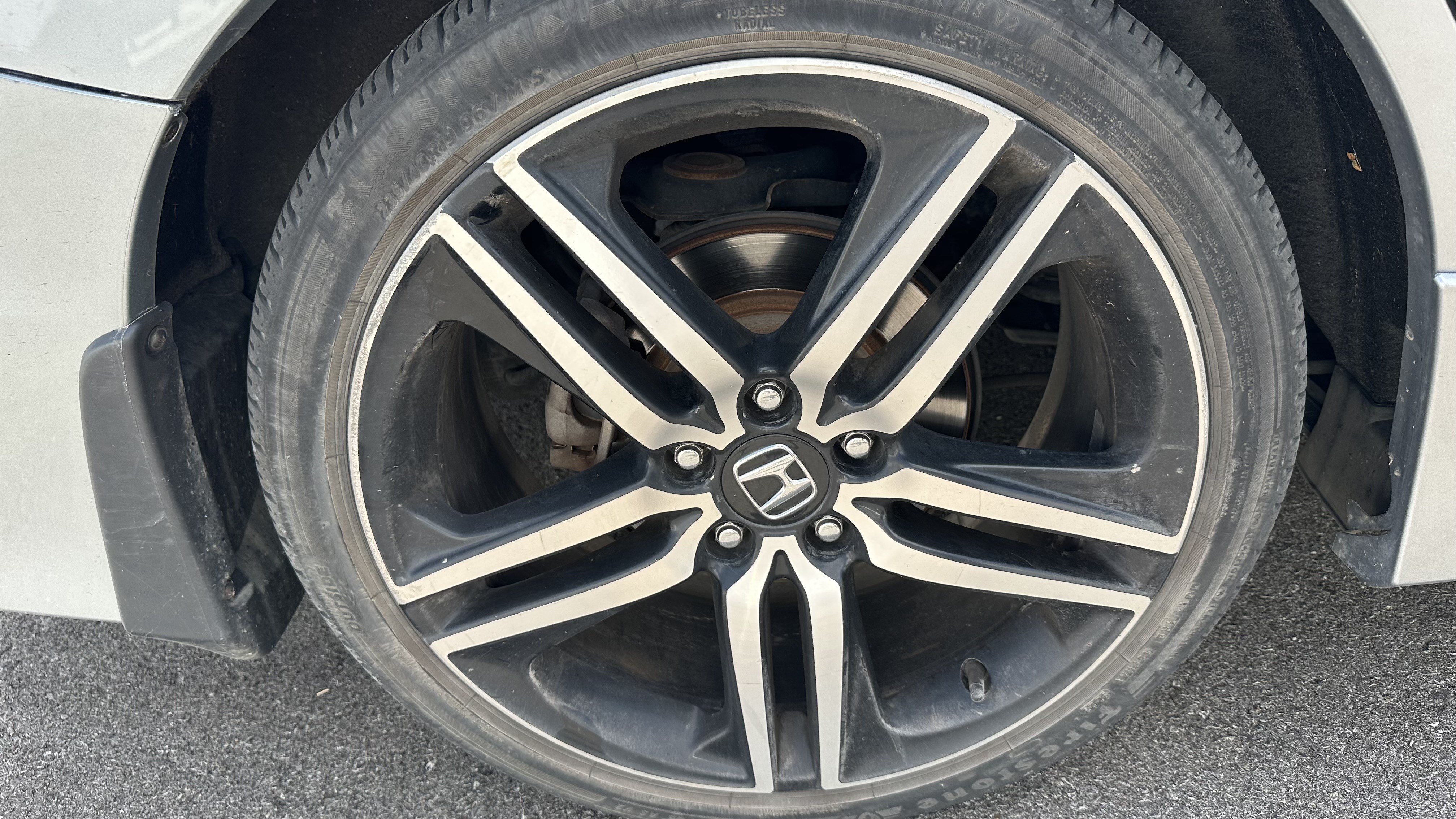 Used 2017 Honda Accord Sport image 14