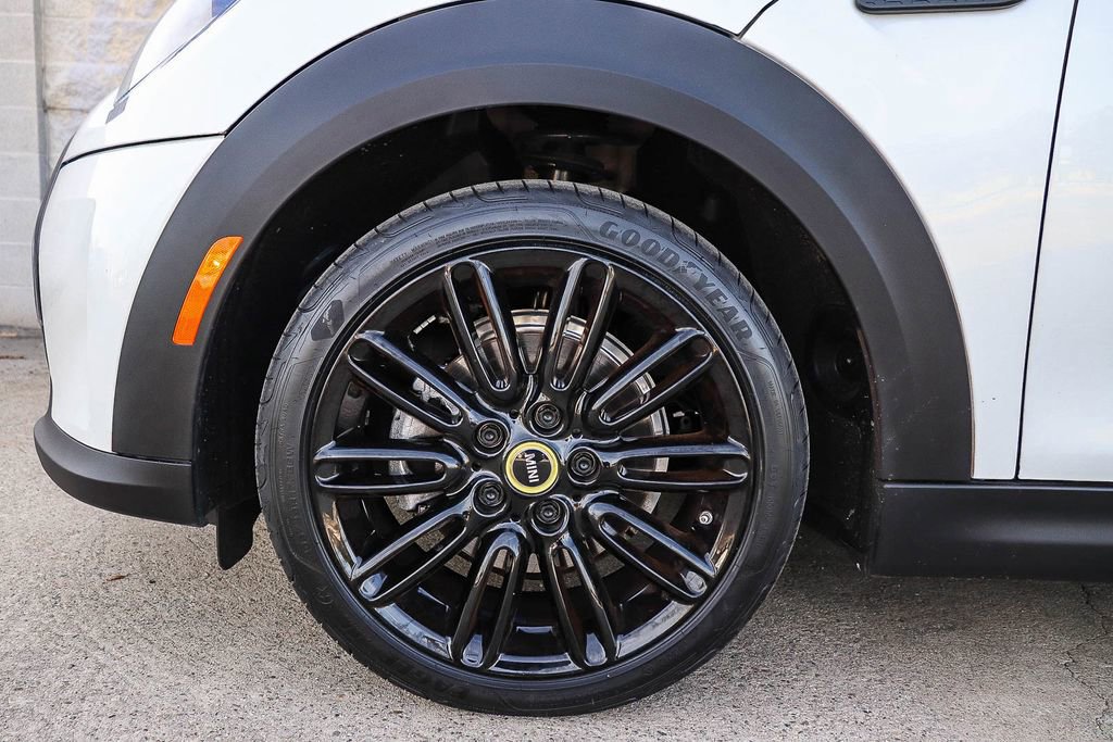 Used 2024 MINI Cooper SE image 16