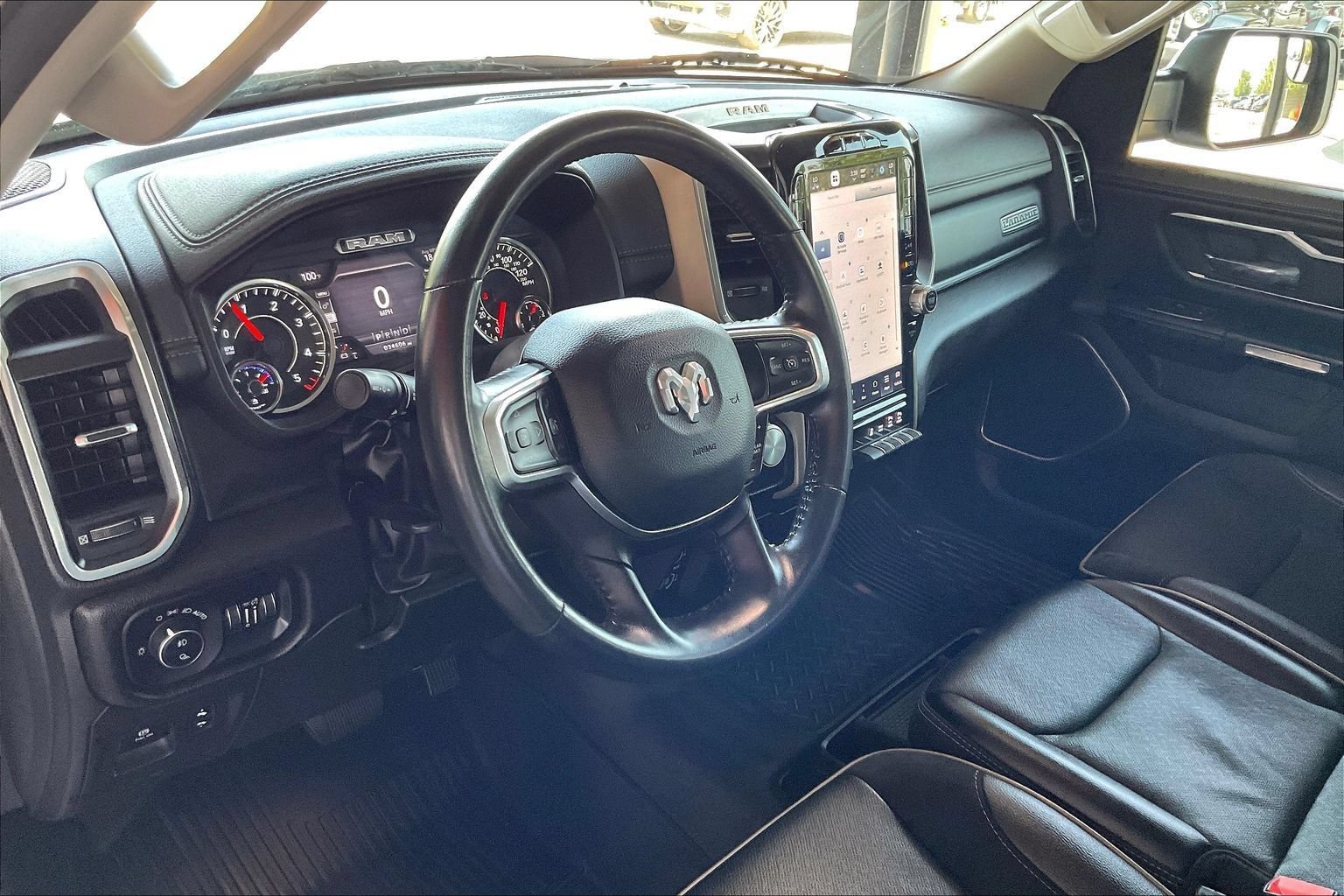 Used 2022 RAM 1500 Laramie AWD/4WD image 14