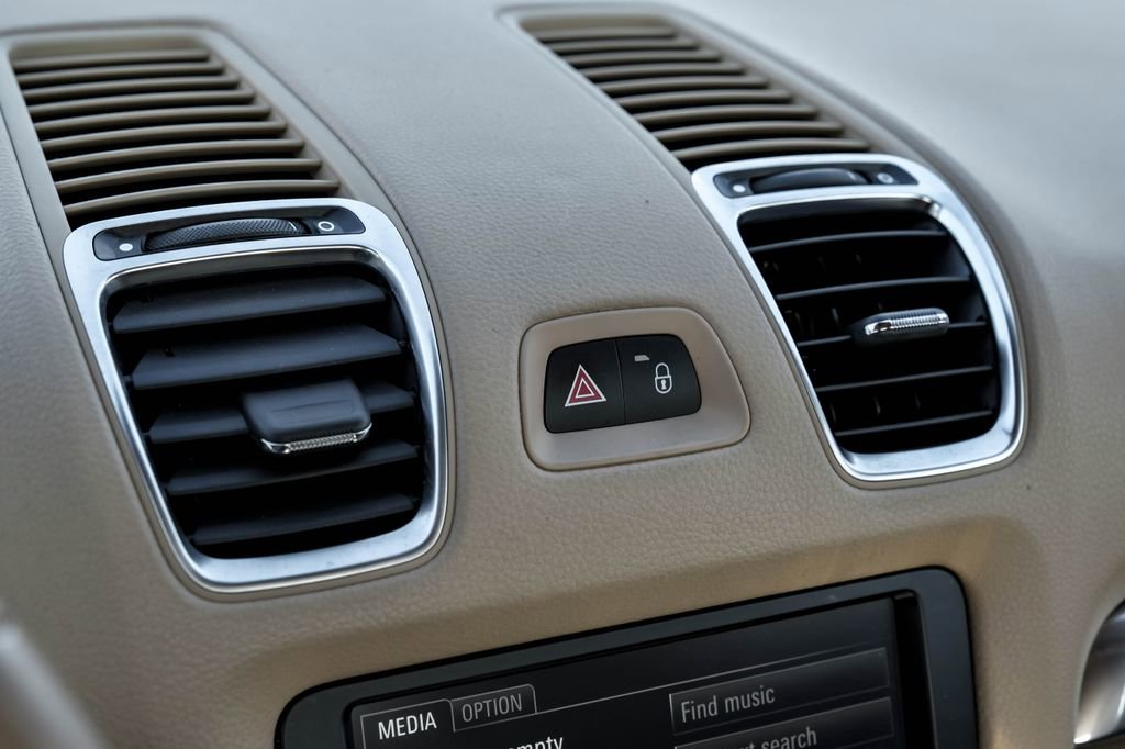 Used 2015 Porsche Cayman image 20