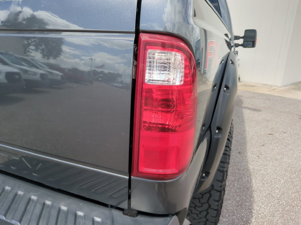 Used 2015 Ford F350 Lariat w/ Lariat Ultimate Package AWD/4WD image 14