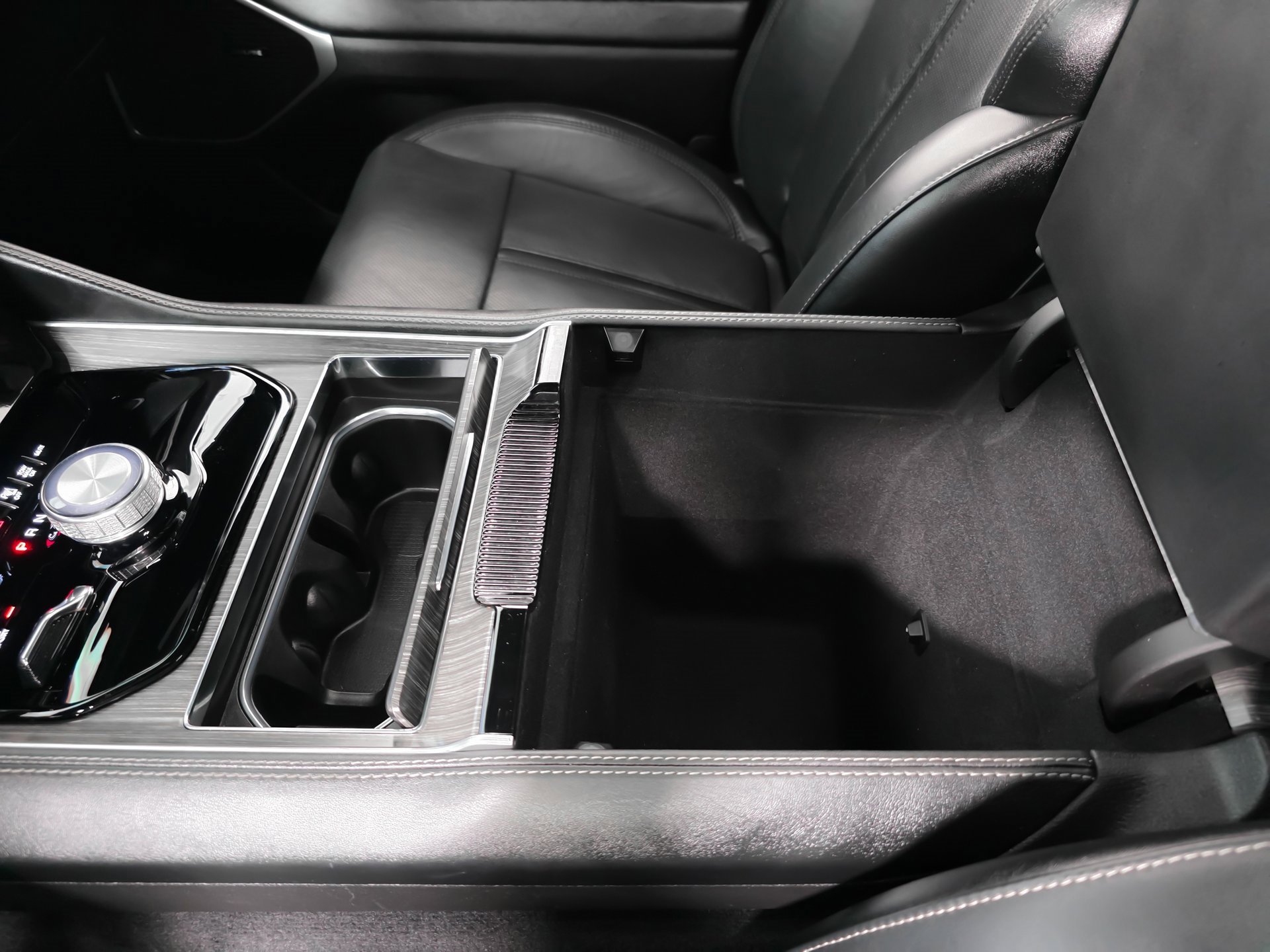 Used 2023 Jeep Wagoneer Series II w/ Premium Group I image 34