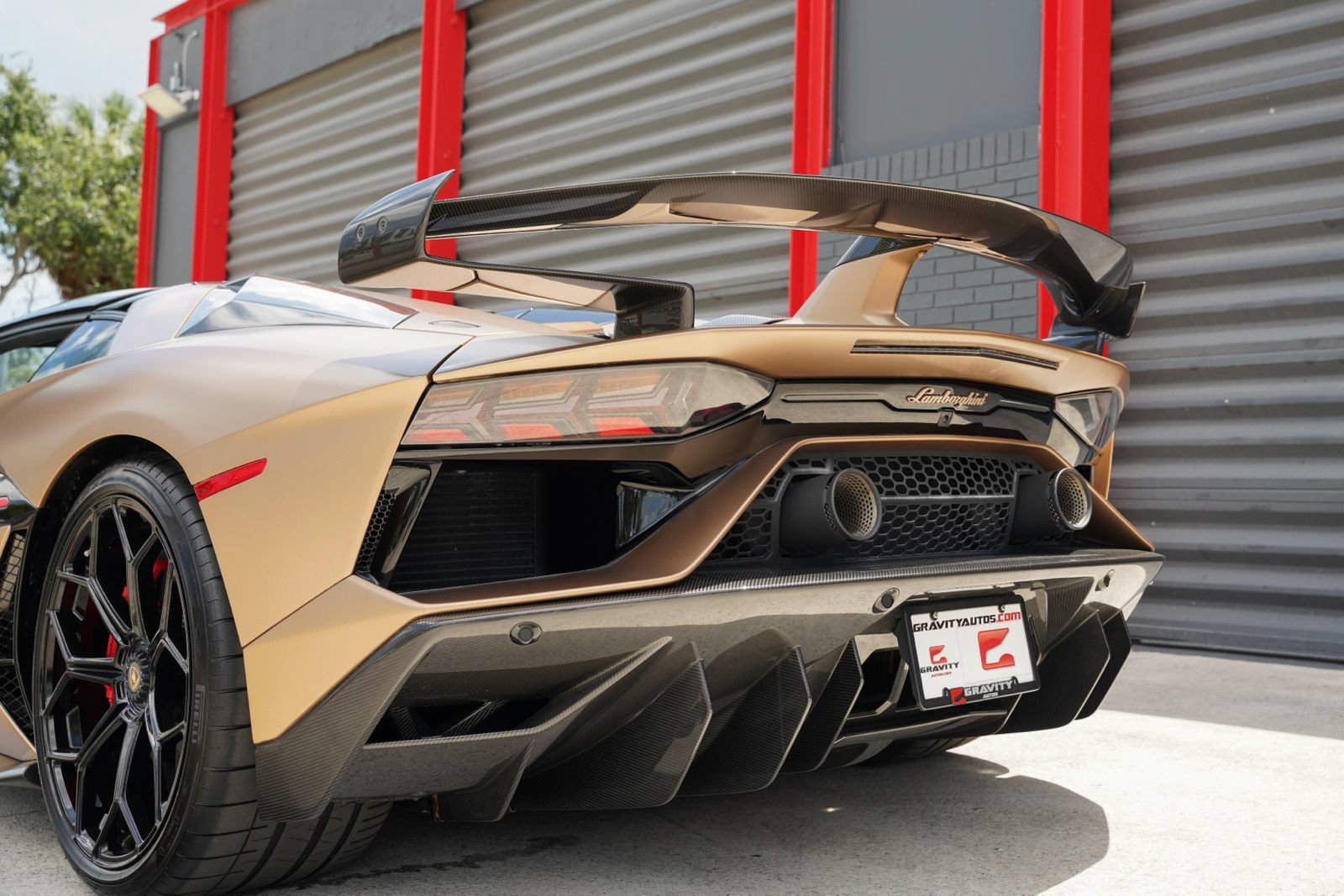 Used 2020 Lamborghini Aventador SVJ AWD/4WD image 5