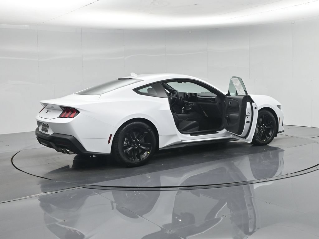 New 2026 Ford Mustang GT RWD image 5