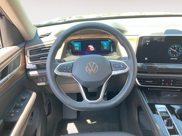 New 2025 Volkswagen Atlas SE image 12