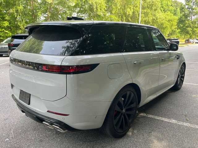 Used 2025 Land Rover Range Rover Sport Dynamic SE AWD/4WD image 9