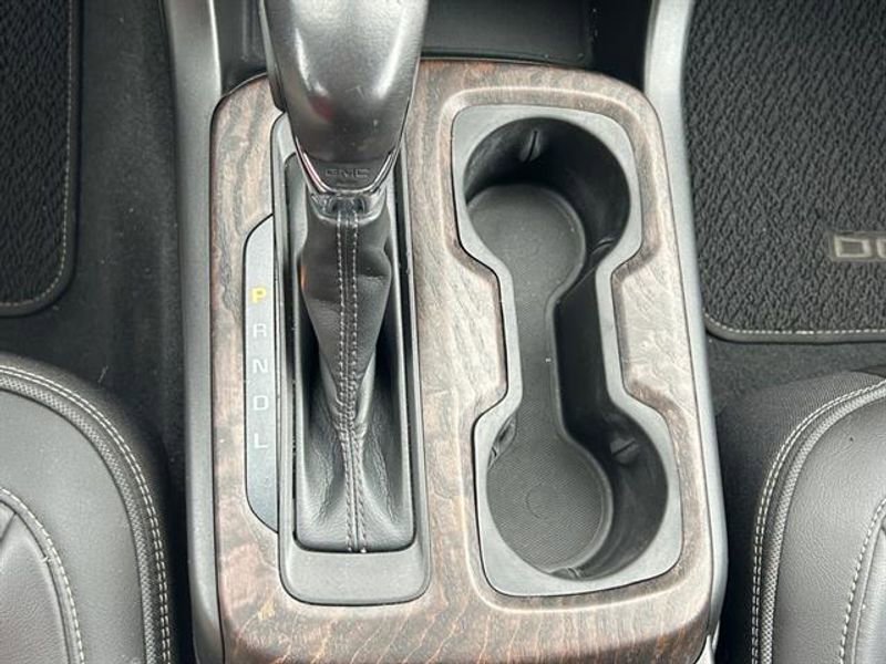 Used 2022 GMC Canyon Denali image 15