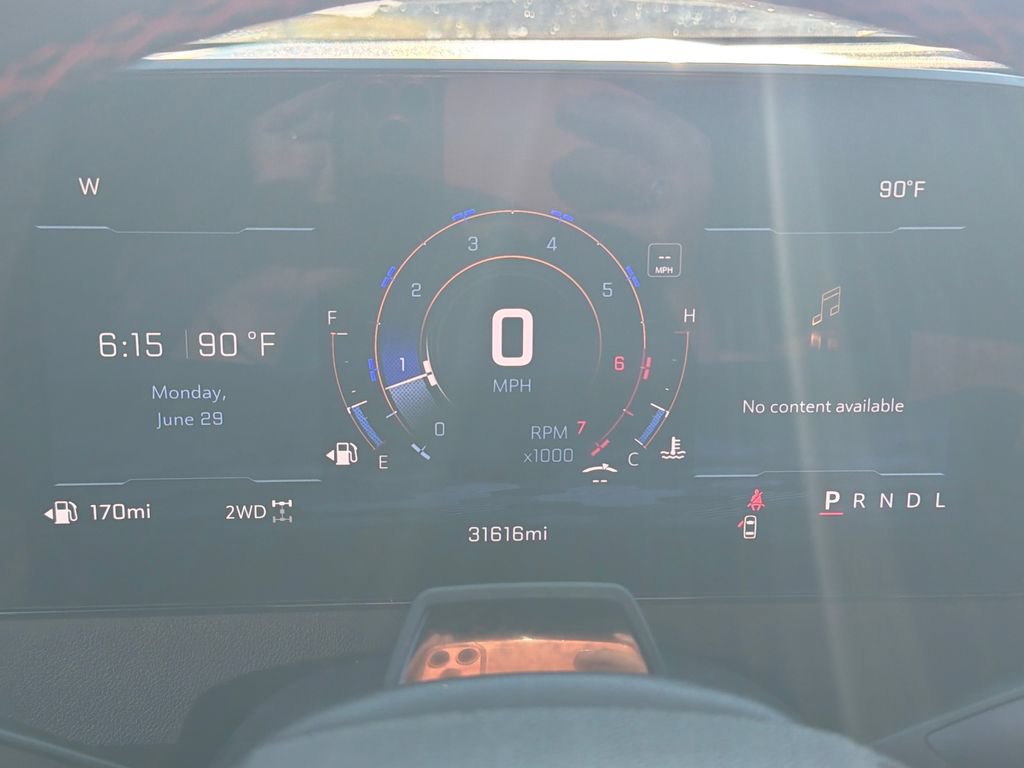 Used 2025 Chevrolet Traverse RS AWD/4WD image 11