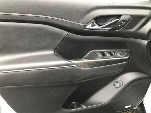 Certified 2023 GMC Acadia SLT AWD/4WD image 15
