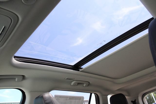 New 2026 Lincoln Aviator AWD image 5
