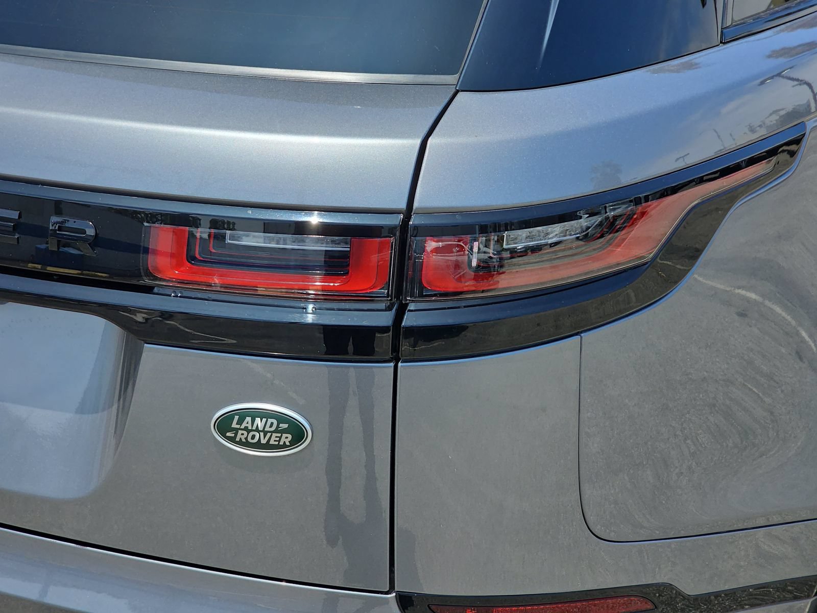 Used 2023 Land Rover Range Rover Velar R-Dynamic S AWD/4WD image 35