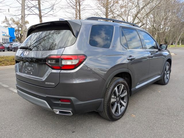 Certified 2025 Honda Pilot Touring image 8