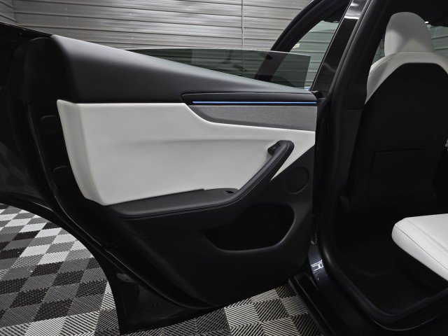 Used 2026 Tesla Model Y Long Range RWD image 34