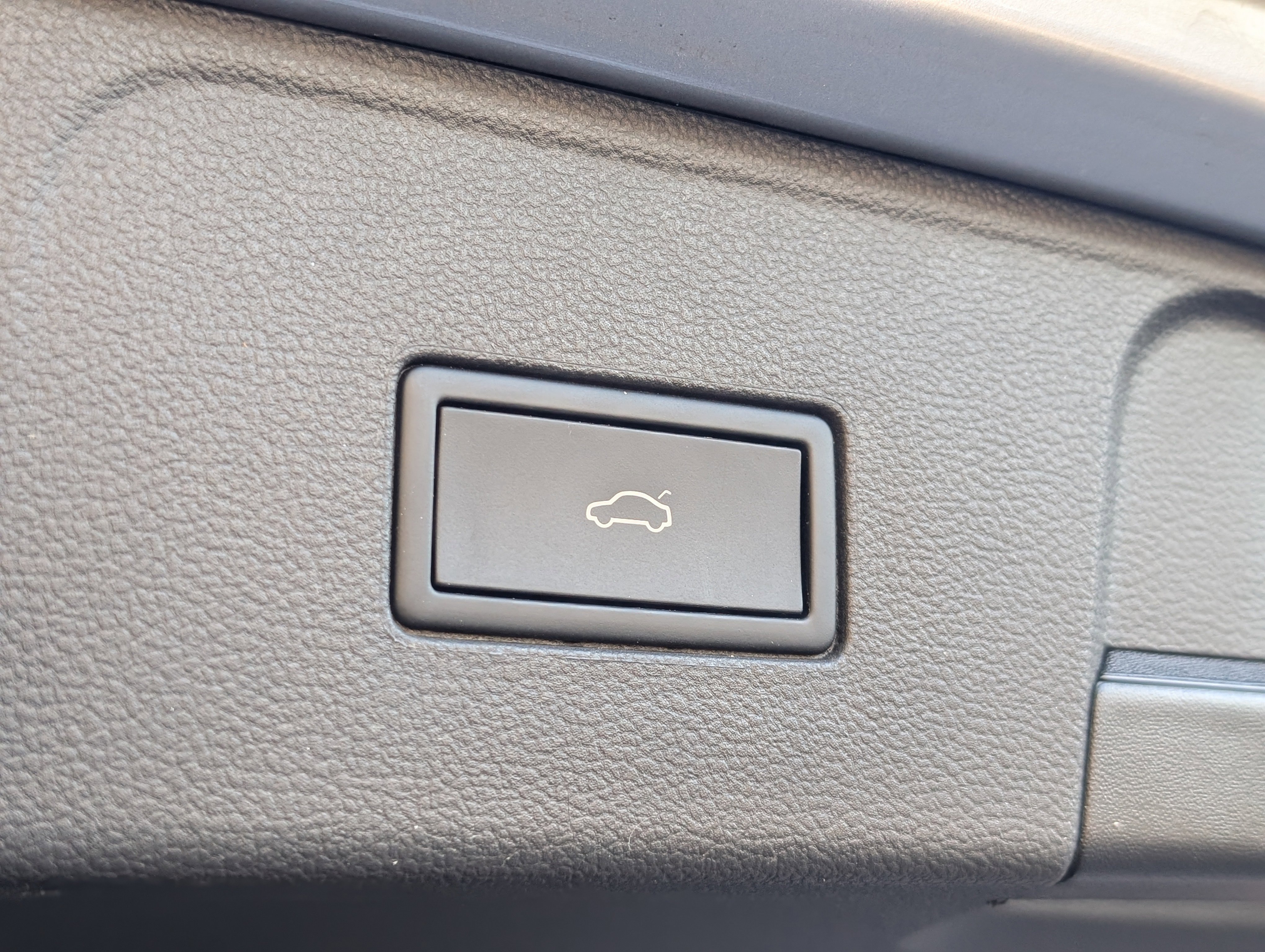 Used 2024 Volkswagen Atlas SEL image 21