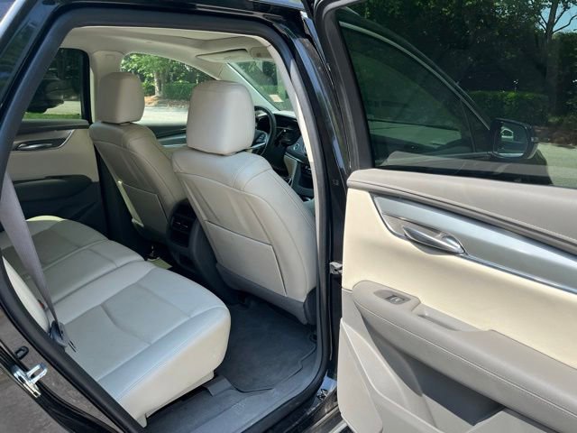 Used 2022 Cadillac XT5 Premium Luxury FWD image 12