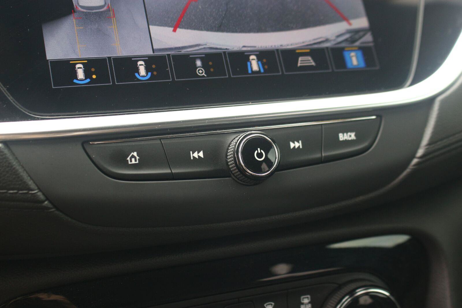 Used 2022 Buick Encore GX Essence w/ Advanced Technology Package FWD image 24
