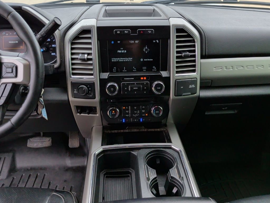 Used 2017 Ford F350 Lariat w/ Chrome Package image 23