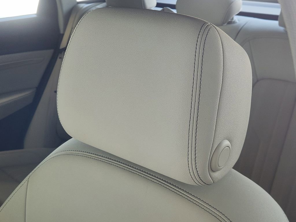 Used 2021 Audi e-tron Premium Plus w/ Premium Plus Package image 25