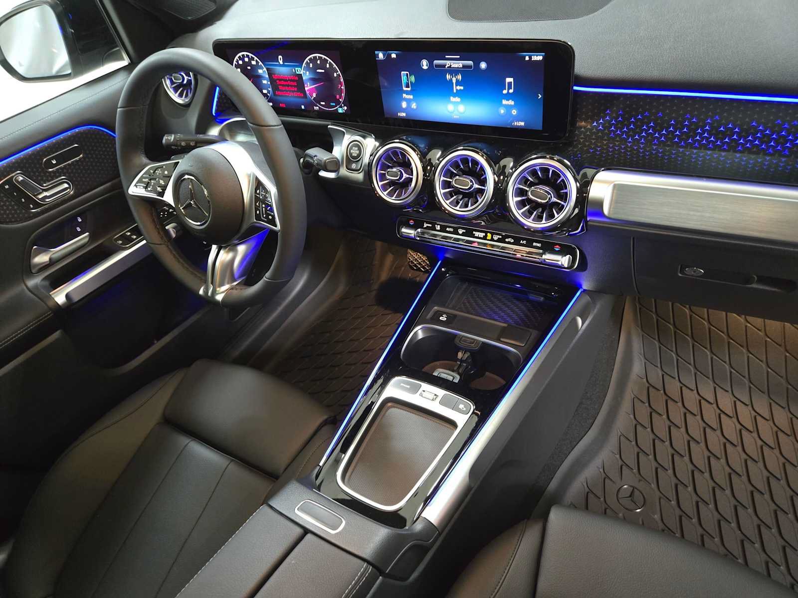 New 2026 Mercedes-Benz GLB 250 4MATIC image 10