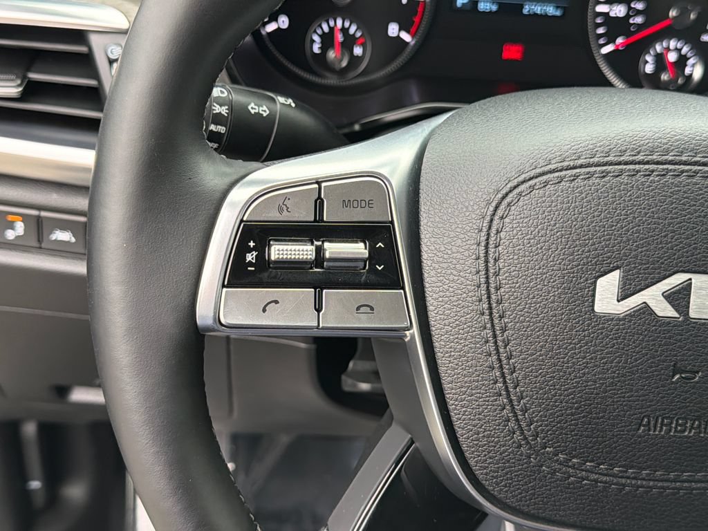 Certified 2022 Kia Telluride EX w/ EX Premium Package AWD/4WD image 28