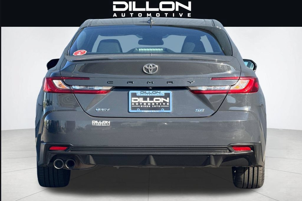 Used 2025 Toyota Camry SE FWD image 5