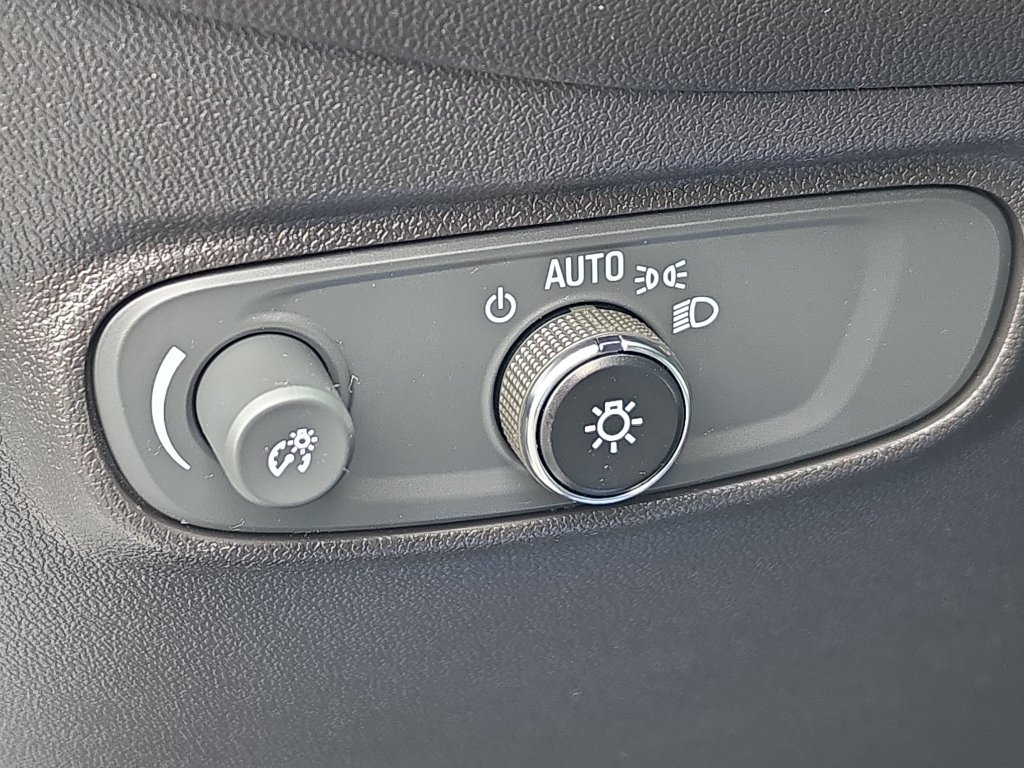 Certified 2023 Chevrolet Equinox LT AWD/4WD image 25