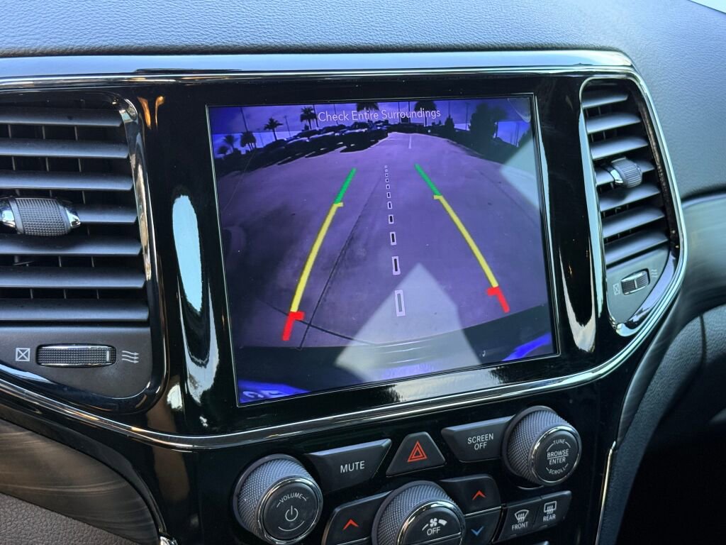 Used 2019 Jeep Grand Cherokee Altitude image 25