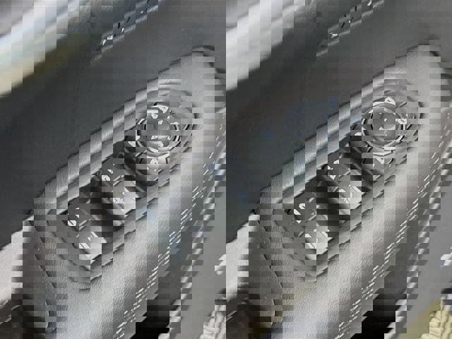 Used 2024 Cadillac XT5 Sportv w/ Technology Package image 20