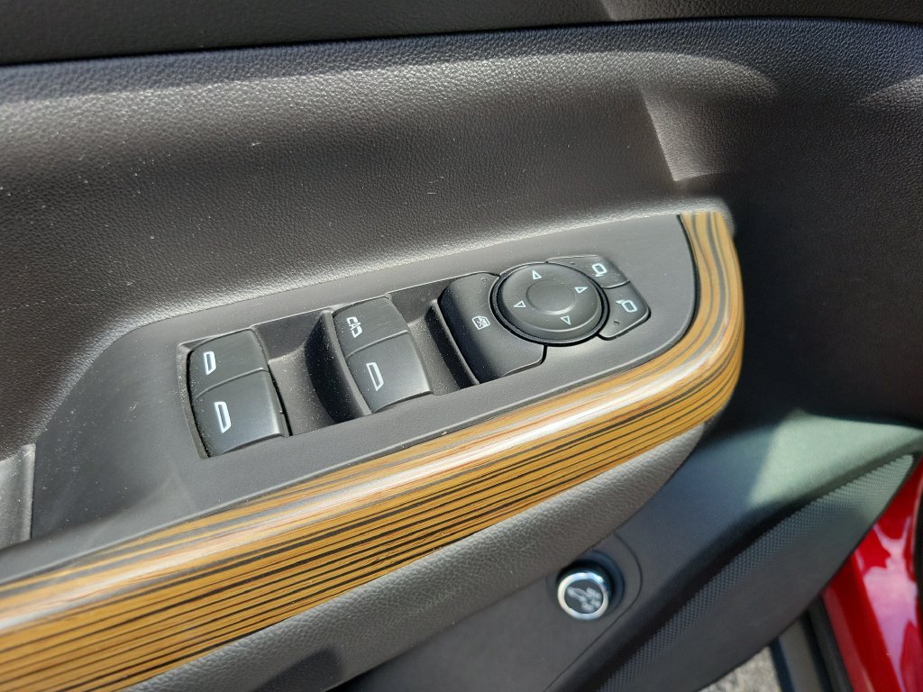 Used 2023 GMC Acadia SLE w/ Driver Convenience Package FWD image 18