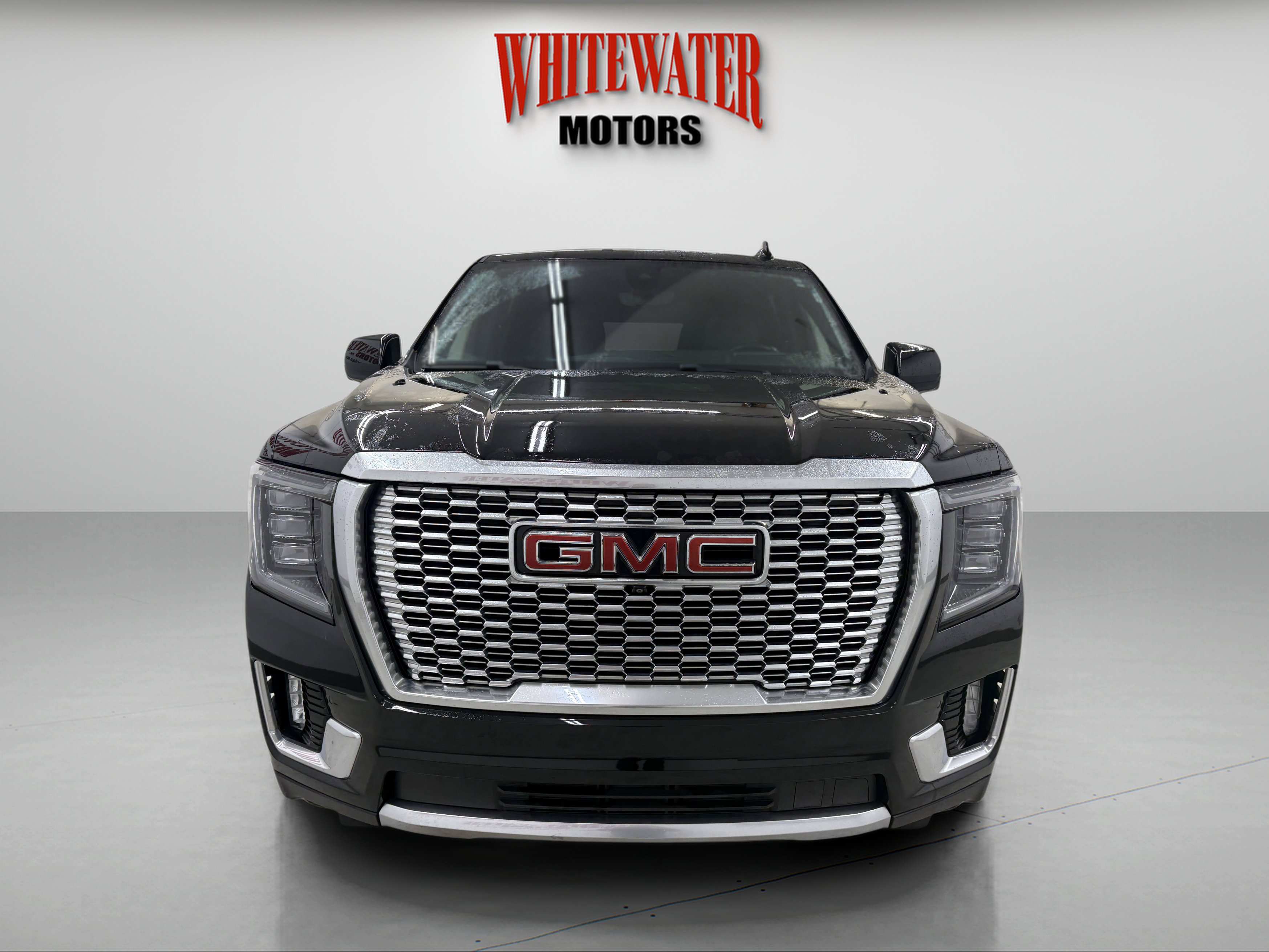 Used 2021 GMC Yukon XL Denali w/ Denali Premium Package image 6