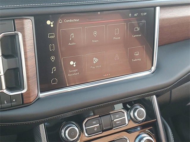 Used 2023 GMC Yukon Denali Ultimate image 13