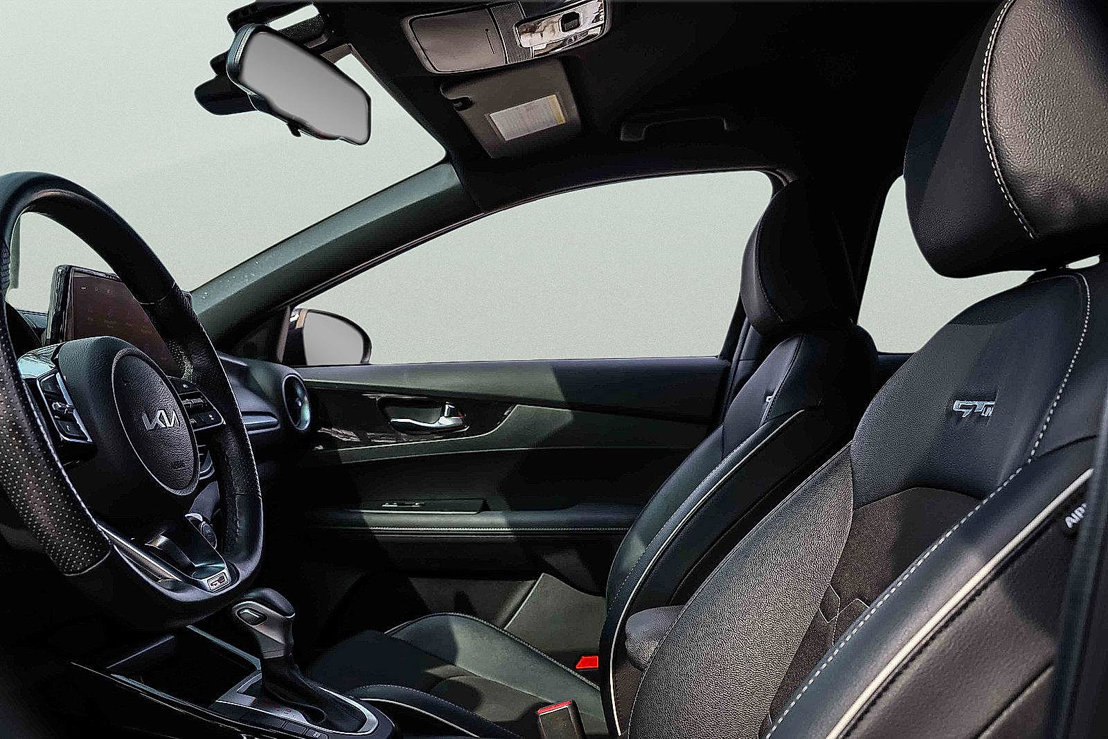 Certified 2023 Kia Forte GT-Line w/ GT-Line Technology Package image 9