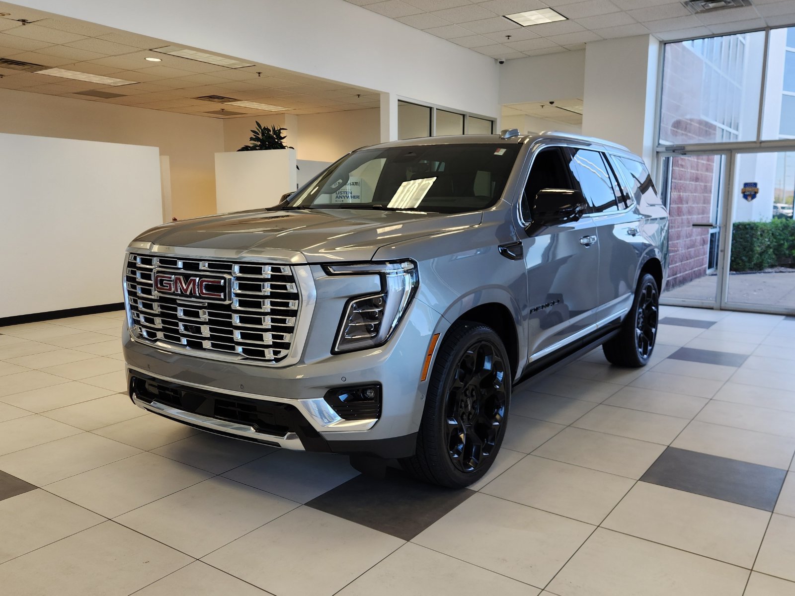 New 2026 GMC Yukon Denali w/ Denali Reserve Package AWD/4WD image 2
