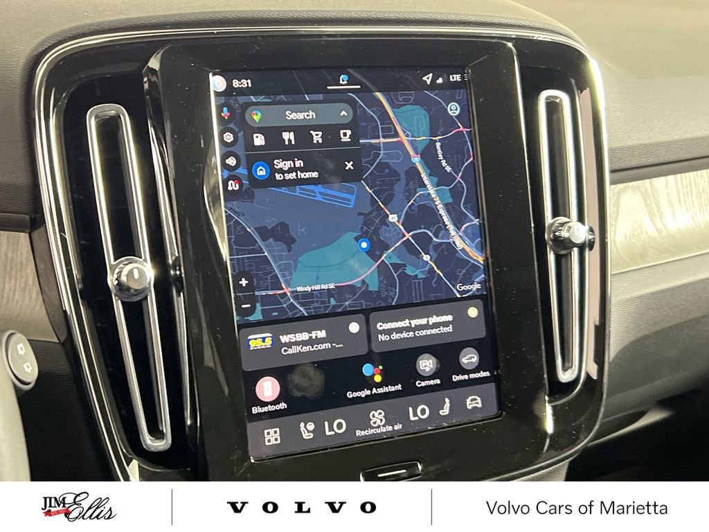 Certified 2026 Volvo XC40 B4 Core FWD image 17