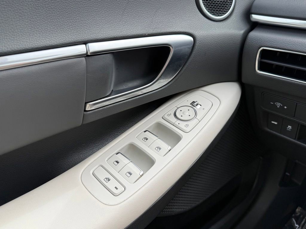 Used 2023 Hyundai Sonata SEL FWD image 22