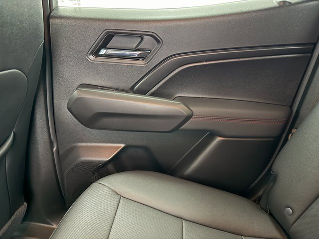 Used 2024 Chevrolet Colorado Z71 w/ Z71 Convenience Package 2 image 31