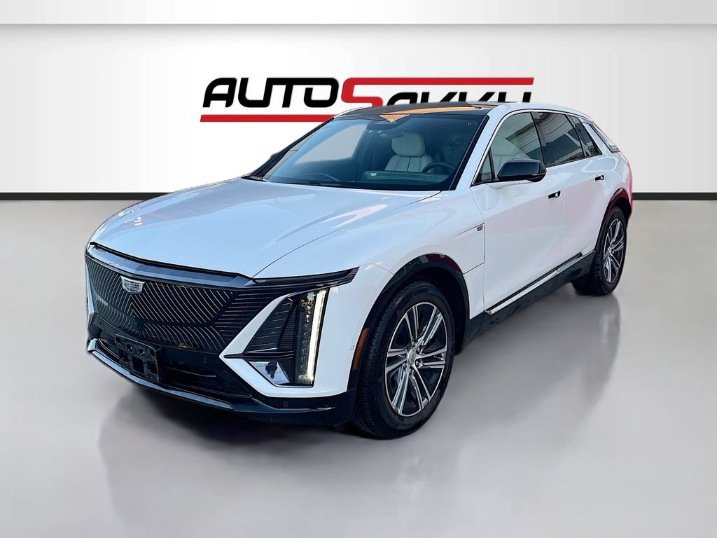 Used 2025 Cadillac Lyriq Luxury AWD/4WD image 3