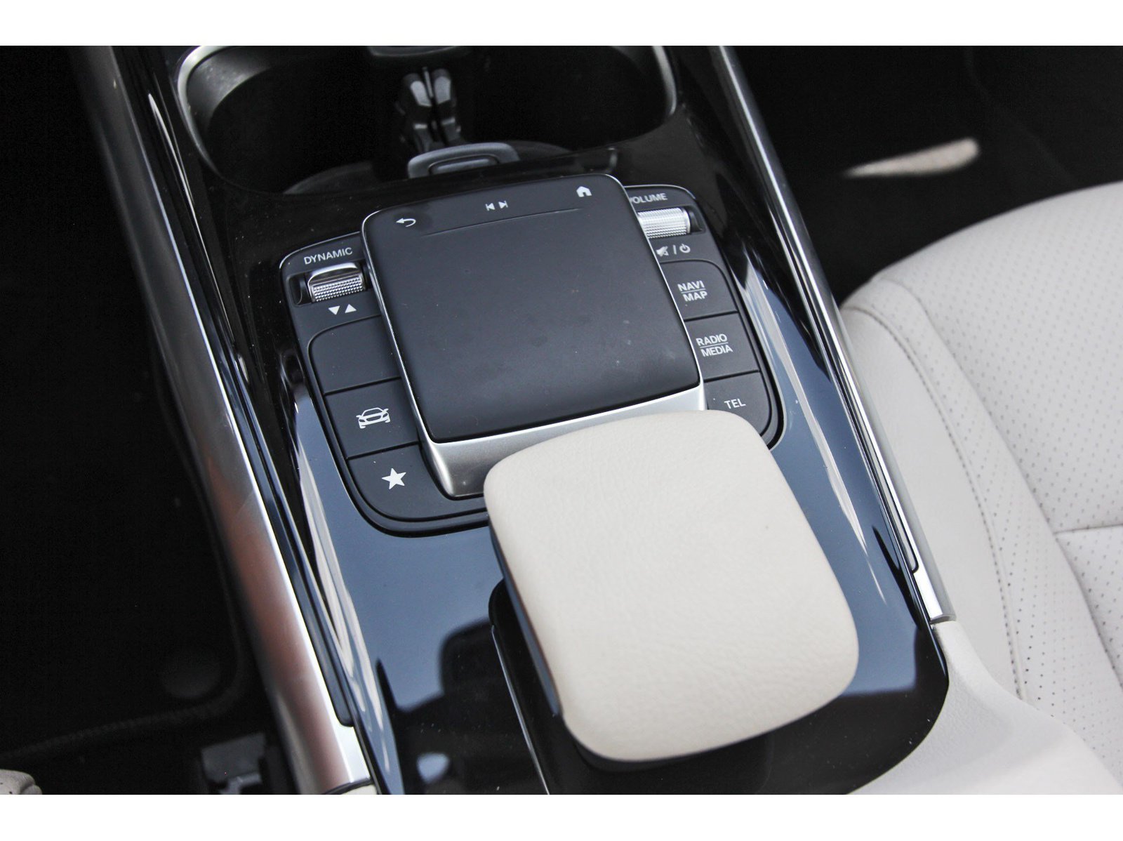 Used 2022 Mercedes-Benz GLA 250 image 32