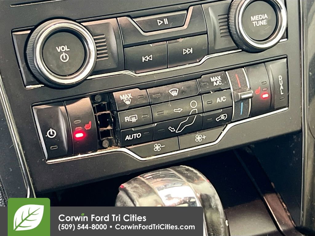 Used 2018 Ford Explorer XLT w/ Equipment Group 202A AWD/4WD image 24