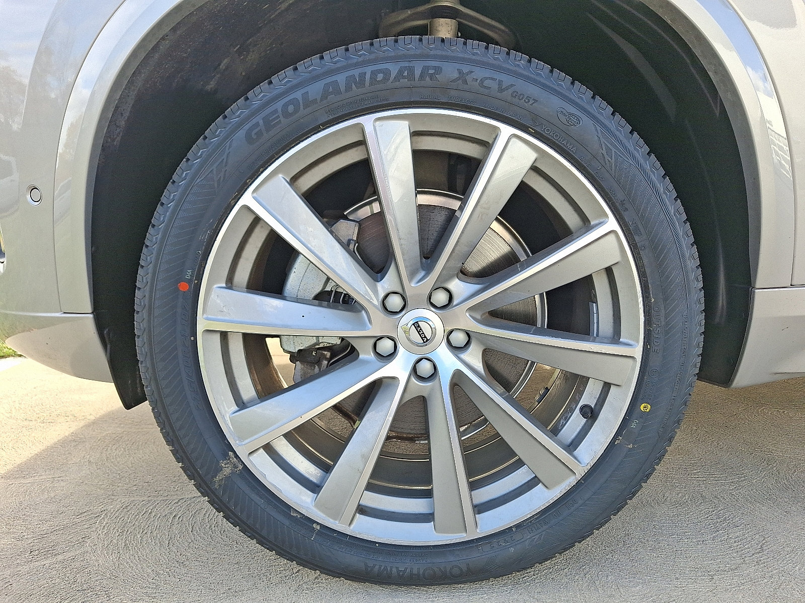 Used 2025 Volvo XC90 B5 Plus image 5