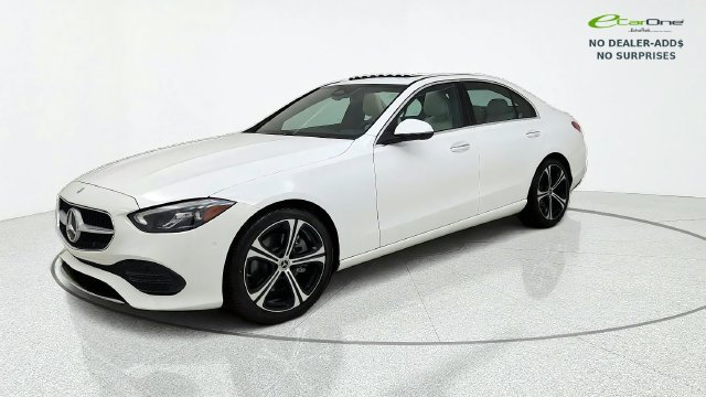 Used 2025 Mercedes-Benz C 300 Sedan image 3