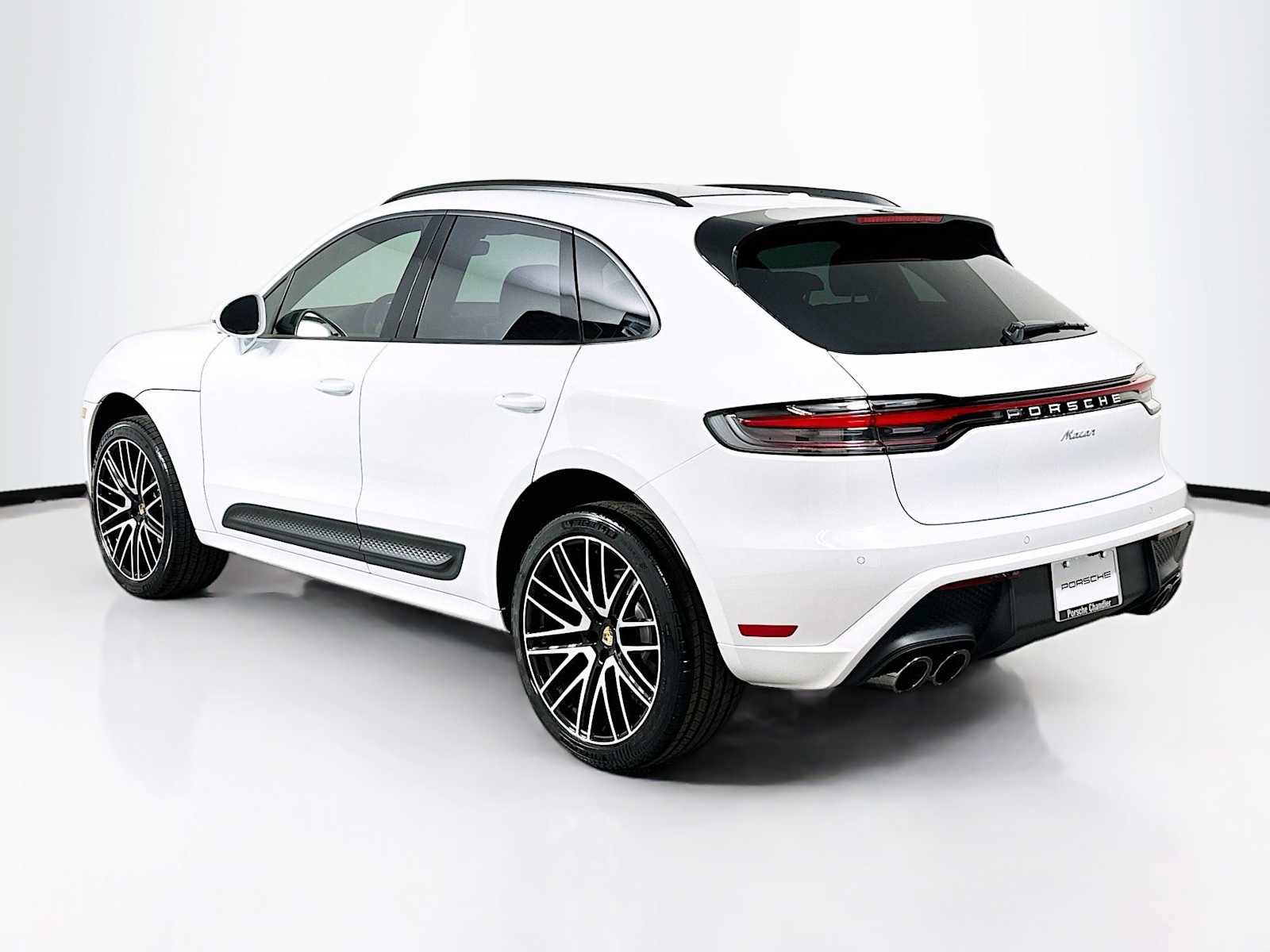 New 2026 Porsche Macan image 3