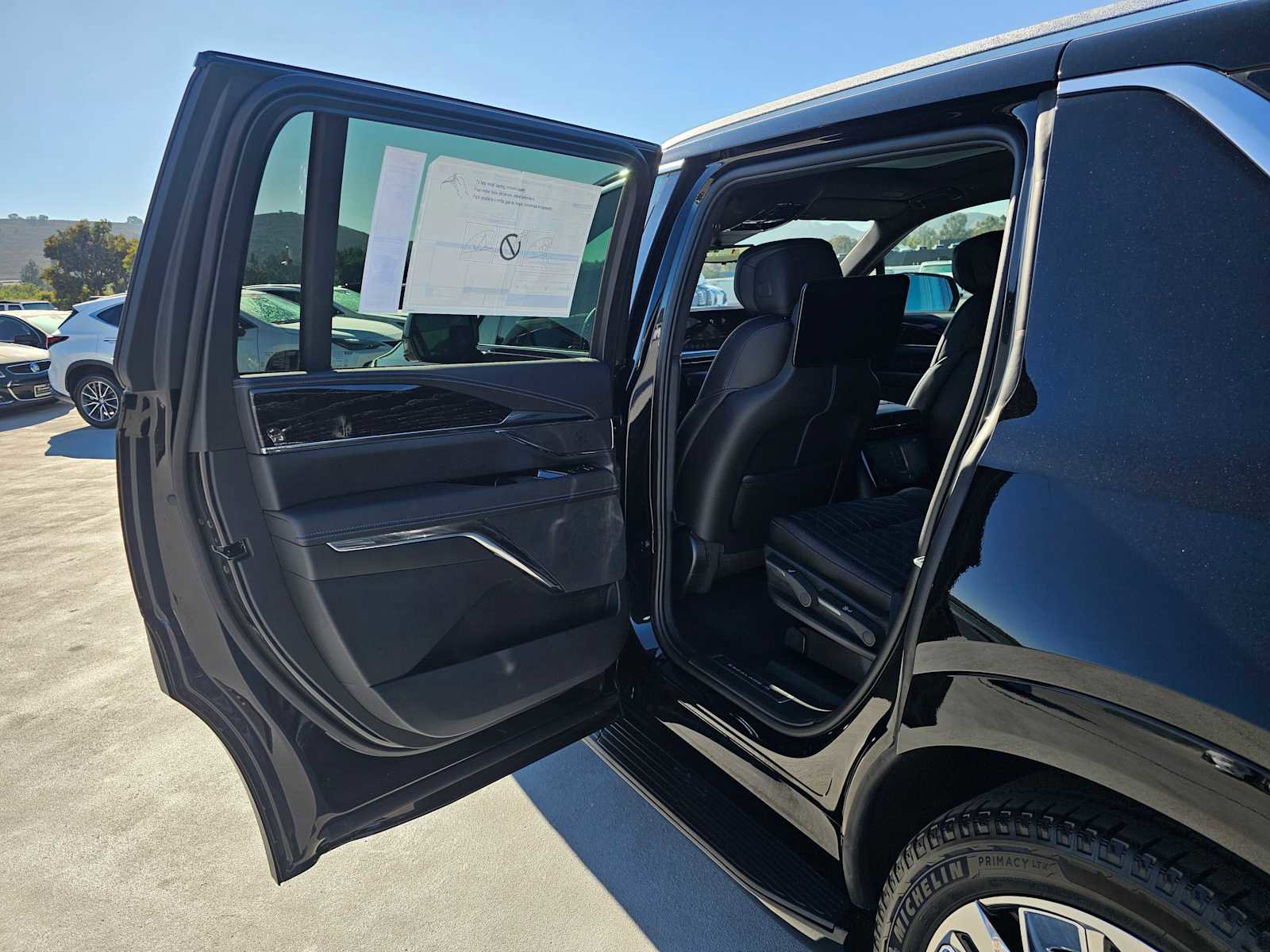 New 2026 Cadillac Escalade IQL Luxury w/ LPO, Radiant Package AWD/4WD image 20