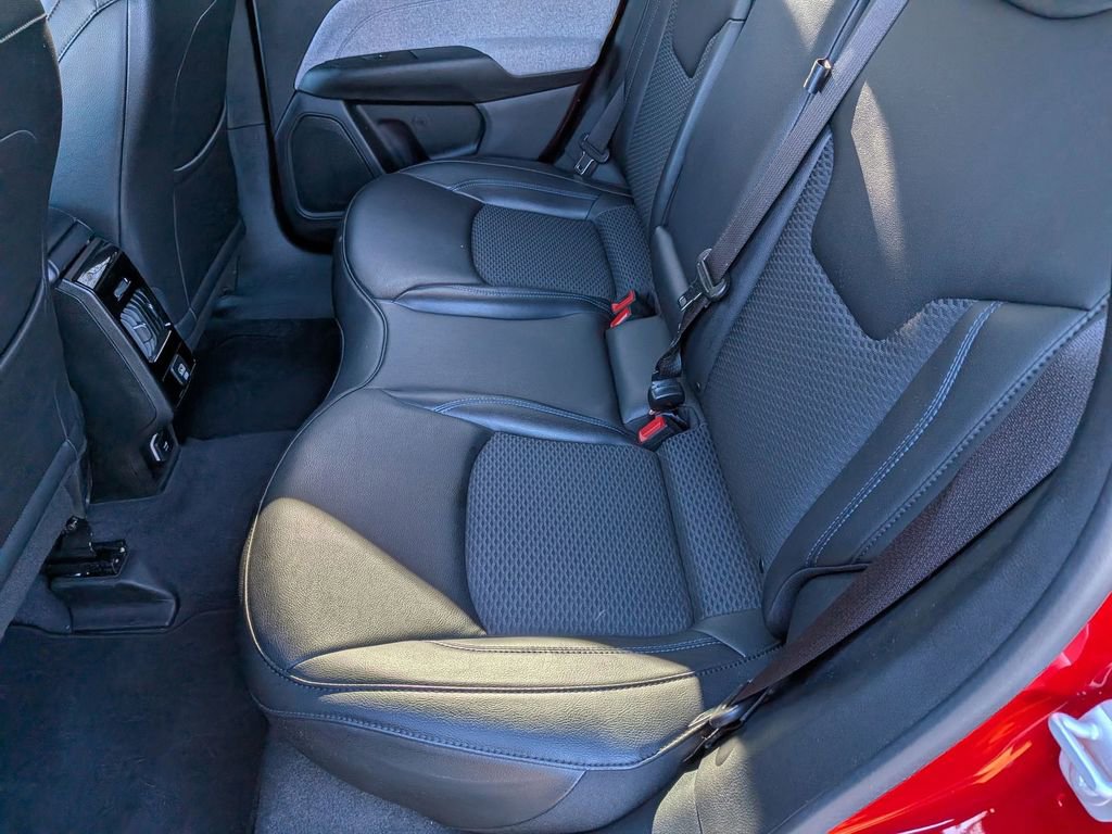 Used 2023 Jeep Compass Latitude image 20