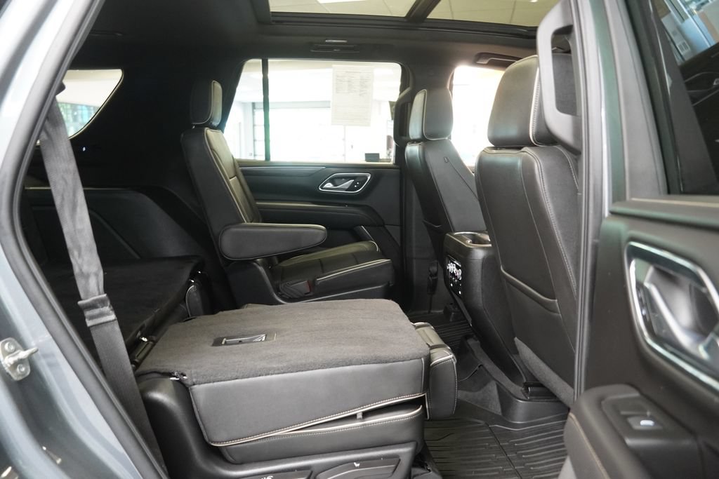 Certified 2022 GMC Yukon SLT w/ SLT Premium Package AWD/4WD image 38